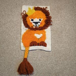 Vintage Lion Latch Hook Completed Wall Hanging Rug Retro Room Decor